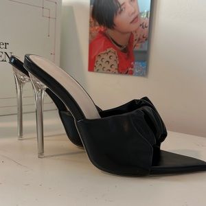 No brand black heels